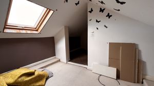 Loft Room- click for photo gallery
